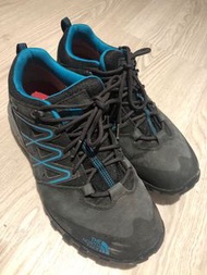 The north face 行山鞋（ Gore-Tex + Vibram)