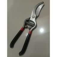 Branch shears Branch shears Cutting shears Pruning shears