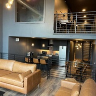 โรงแรม Derby City Plush Loft --- 6 Bed 4 Bath by Hollyhock Suites - Downtown Louisville, Louisville