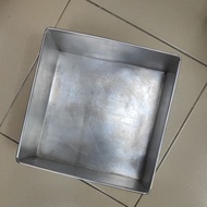 used 8 inch segi cake tin 8x8x3