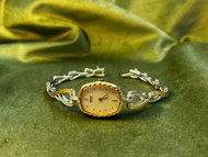 全新中古 Seiko 金色女裝 手鏈錶 鏤空 交疊感 石英手錶