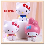 Set of 3 plastic kitty cats