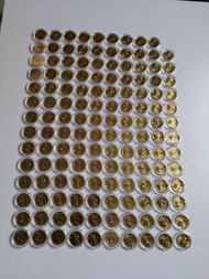 全新:香港:洋紫荊:(5毫硬幣):全部2017年:(硬幣表面及底板):閃閃令:(極少有花痕):有車輪光:送塑膠盒:平買:不要塑膠盒(可減10元):共139個