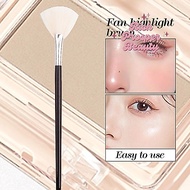 Highlighter Brush - 1PC Highlighter brush makeup accessories Cosmetics Fan Shape Makeup Brush highli