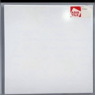 (Medan)PLAIN WHITE CERAMIC 40x40/GOJEK MAX 2