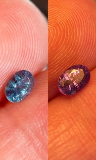 亞歷山大變石 alexandrite
