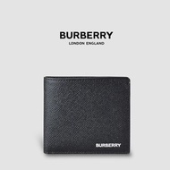 📦現貨 👜Burberry Check and Leather Bifold Wallet 燙印品牌字母徽標粒面雙摺皮夾｜黑色｜荔枝皮紋｜對折｜8卡｜短夾｜錢夾｜錢包｜環保皮革｜官網同步在售款｜男女通