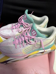 Nike Sabrina 1