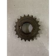 Bicycle tire (20 tooth type) (16 tooth type).