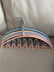 Coat hanger , multi function, 多功能吊帶衣架，無痕防滑設計， 100% new $30/6 pc, 有18個，顏色請看相片