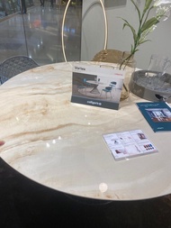 Calligaris Vortex 圓形餐桌