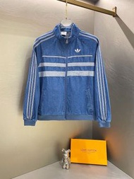 adidas情侶款男女同款牛仔外套三條杠牛仔衫三葉草牛仔外套男士牛仔衫女士牛仔外套寬鬆版型