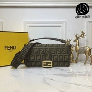 Fend Ladies Bag FENDI Ready Stock Model 8BR771 Coffee Baguette Baguette Large Handbag with Flap Desi