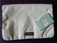 Freitag 17” notebook/MacBook包; 軟墊手拿包。含吊牌未使用