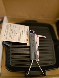 STAUB Staub Cast Iron 9.5" Square Folding Grill  - 法國製矽膠手柄方形烤盤 鑄鐵 24cm(9.5 英吋)