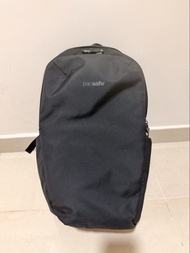 Pacsafe Vibe 24L 防盜背囊
