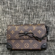 LV steamer老花配色