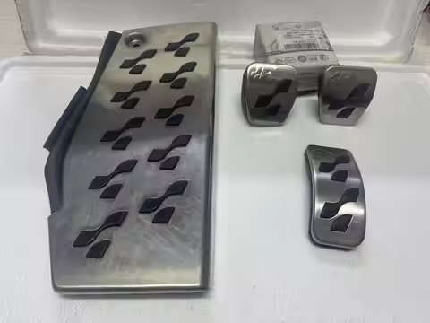 Car Brake Pedal For VW Golf4 GTI R32 Bora Lupo Polo 9N 6R Beetle Fox Anti-Slip Brake Pedal Cover