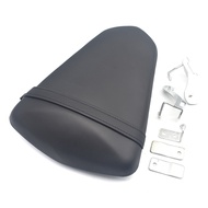 เบาะที่นั่งผู้โดยสารรองหลังคนขับมอเตอร์ไซค์สำหรับยามาฮ่ายามาฮ่า YZF R3 R25 YZF-R3 YZF-25 MT-03 MT03