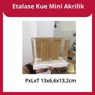 Etalase Kue Mini Akrilik Alas Putih PxLxT 13x66x132cm