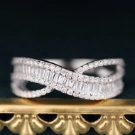 18K金白金鑽石戒指- S線梯方設計