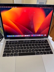MacBook Pro 13吋 2017 i5 8GB RAM 256GB SSD touch bar
