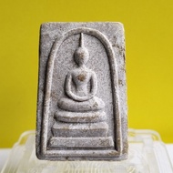 B.E. 2512, Luang Pu Toh and Luang Por Pae of Wat Phikun Thong consecrated Phra Somdej with Tri Nisin