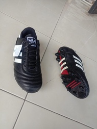 TERLARIS SEPATU BOLA / SEPATU BOLA SEPAK / SEPATU BOLA KULIT ASLI / SEPATU BOLA SEPAK PRIA / SEPATU BOLA KULIT ORIGINAL / SEPATU BOLA NYAMAN / SEPATU BOLA TIDAK LICIN / SEPATU BOLA KUALITAS TERBAIK DAN TERNYAMAN