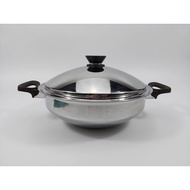 Amway Queen wok Curved Pan Size 28cm. (Made in USA.)