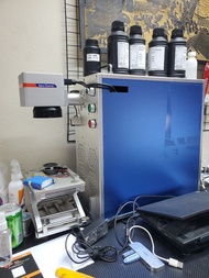 金屬刻字機(包交易後一年檢查及維修，只限香港)