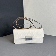 全新Tory Burch T Monogram 淡奶油色小號風琴包