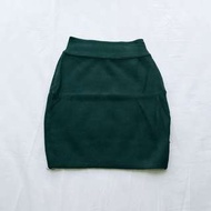 墨綠色簡約針織包臀裙