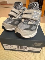 New Balance 990