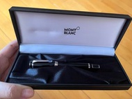 Montblanc 萬寶龍 黑色鋼筆