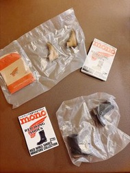 2隻全新日本扭蛋 Red Wing Shoes Miniature Collection