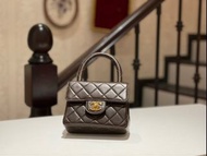 Chanel Vintage 香奈兒 中古二手 Vintage CF小香子母包小羊皮深棕金  1994-1996年份 尺寸：14cmx11cmx6cm 到貨 品相超好🔥