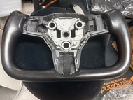 Tesla Model Y Yoke 方向盤