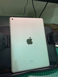 iPad6 A1893 128G WiFi (附盒子及原裝配件)
