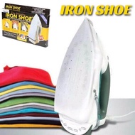 แผ่นรองรีดกันผ้าไหม้ IRON SHOE แผ่นรองรีดผ้า กันผ้าเหลือง ถนอมเนื้อผ้า แผ่นรองเตารีด ผ้ารองรีด ที่รองเตารีด ที่รองเตารีด ที่รองรีดผ้า Iron Shoe Cover Ironing Aid Board Protect Fabrics Cloth Heat Easy Fast for Ironing Board Non-stick Vinyl Veara