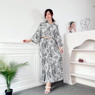 One Set Fuji Kemeja Crop & Rok Midi Plisket