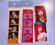 降價❗️❗️🥹宋雨琦 YUQI 快閃店周邊 四宮格小卡套裝 + 快閃小卡惡魔琦（隱藏）/警帽琦 ig搵我 回覆限額用晒 ig: chitchitmaaaaaa