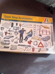 Italeri 1/24 Truck Shop Accessories