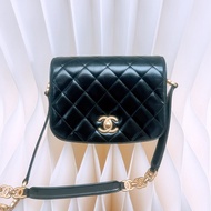 Chanel coco mark flap 黑金郵差包