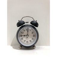 High quality Quarts metal desk alarm clock 9,5x13cm - Black