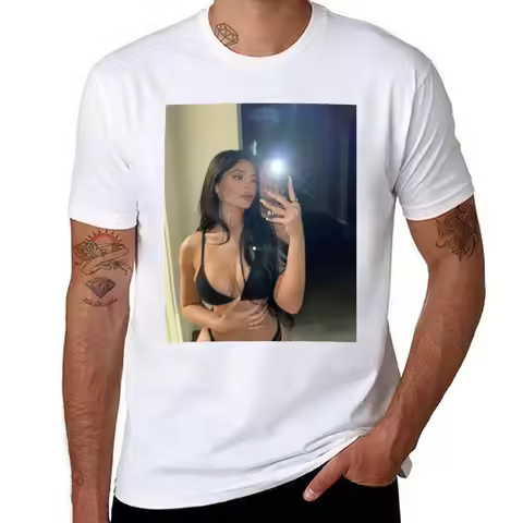 kylie jenner T-Shirt essential t shirt man t shirt summer T-Shirt