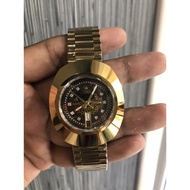 man's automatic watch