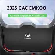 Suitable for 2025 GAC EMKOO car trunk tailgate kick mat, tailgate scratch and scuff protection stick