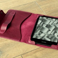 Kindle Paperwhite 12 2024皮套 莓粉色 Kindle保護套 錶帶 手柄