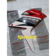 MERAH RIGHT WING CBR150R CBR150 R K45G RED RIGHT FAIRING CBR150 K45G CBR150R RED Original