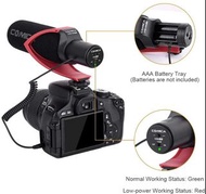 Comica CVM-V30 PRO 相機麥克風電動超心型指向電容式槍型攝影麥克風,適用於 Canon Nikon 索尼 Panasonic DSLR 相機,附 3.5 公釐插孔(紅色)